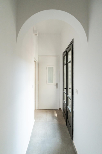 2, Ranny House, Attica