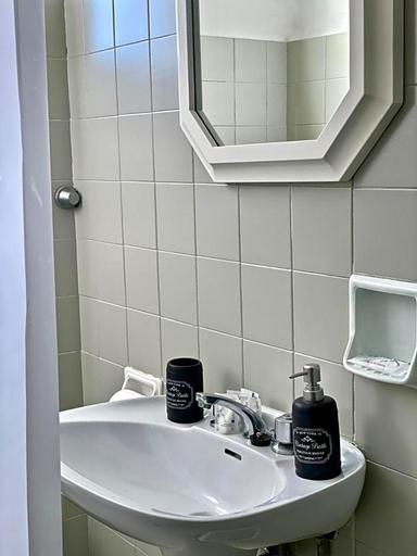 Bathroom 3, Hotel Alfa, Rimini