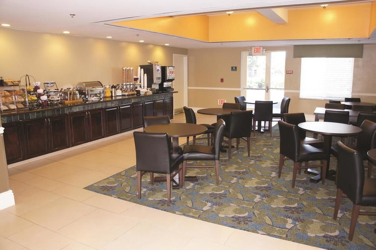 4, La Quinta Inn & Suites by Wyndham Visalia/Sequoia Gateway, Tulare