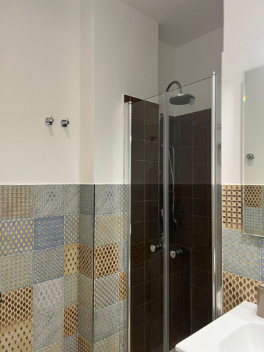 Bathroom 3, Casa Adriana, Syracuse