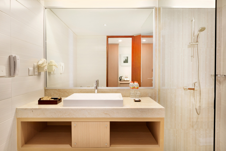 Bathroom 11