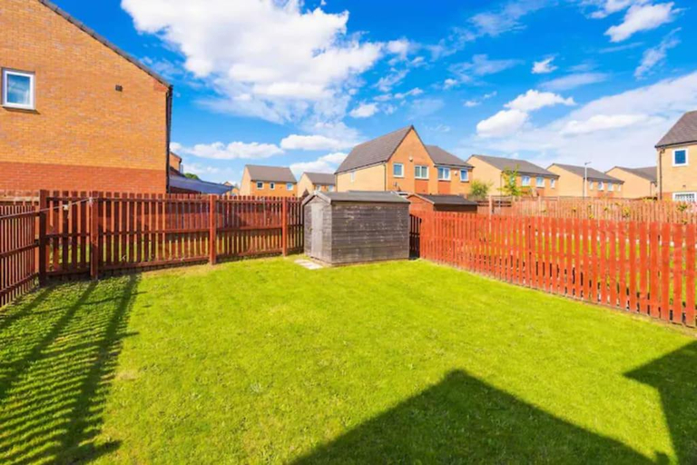 Others 4, Five Bedroom House Manchester Hosted By MCR Dens, Tameside