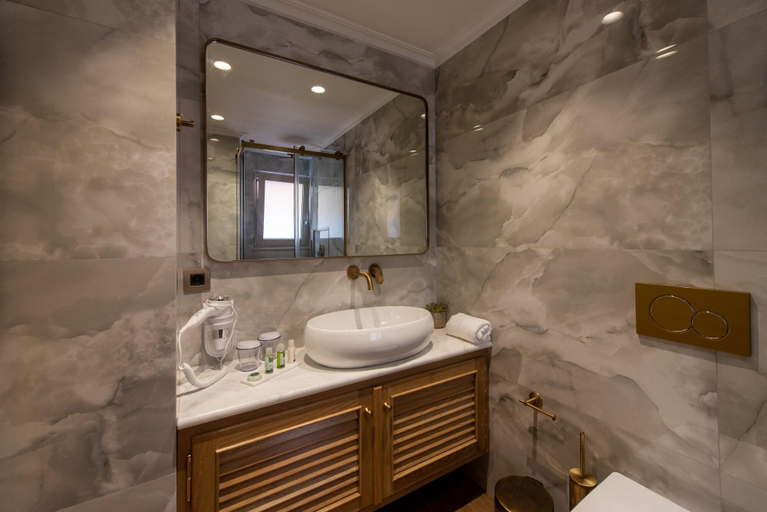 Bathroom, Capolavoro Suites, Ionian Islands