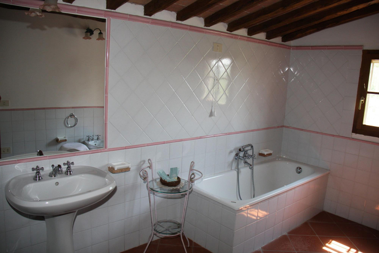 Bathroom 3, Podere La Chiusella, Siena