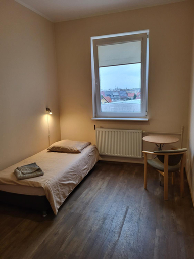 Others 3, Hostel na Fali, Goleniów