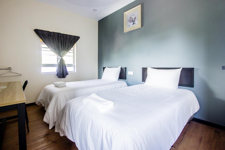 Bedroom 12