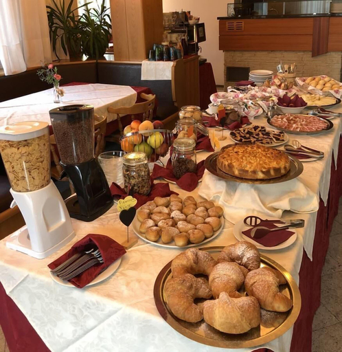 Food & Drinks 5, Albergo Pieve, Trento