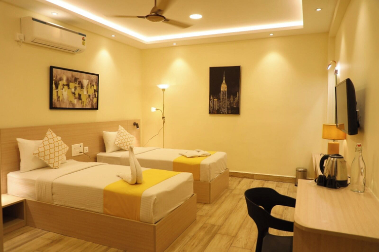 Bedroom 2, Hotel Green Parrot, Madurai