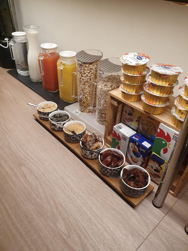 Food & Drinks 13