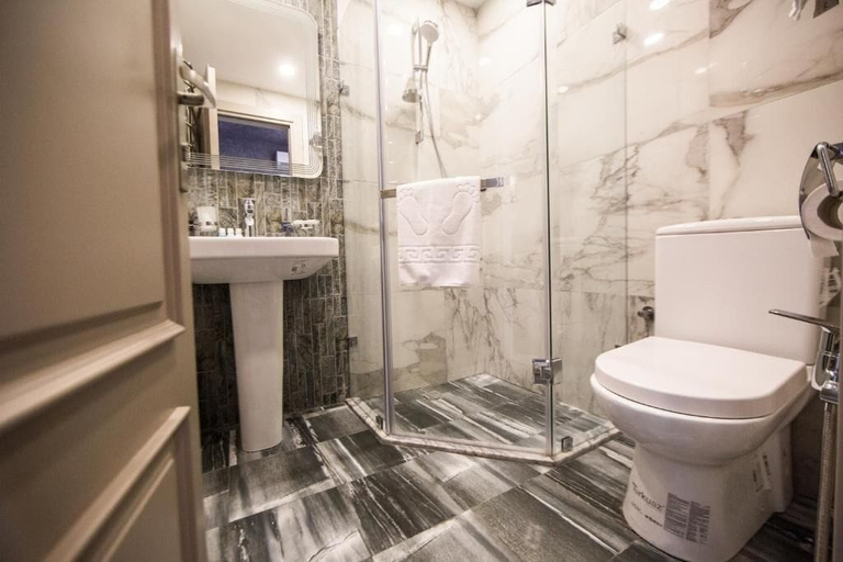 Bathroom 4, Pasage Hotel Baku, Baku