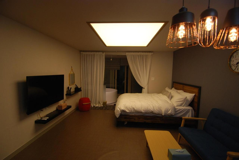 Others 5, Forestel Meomul, Suncheon
