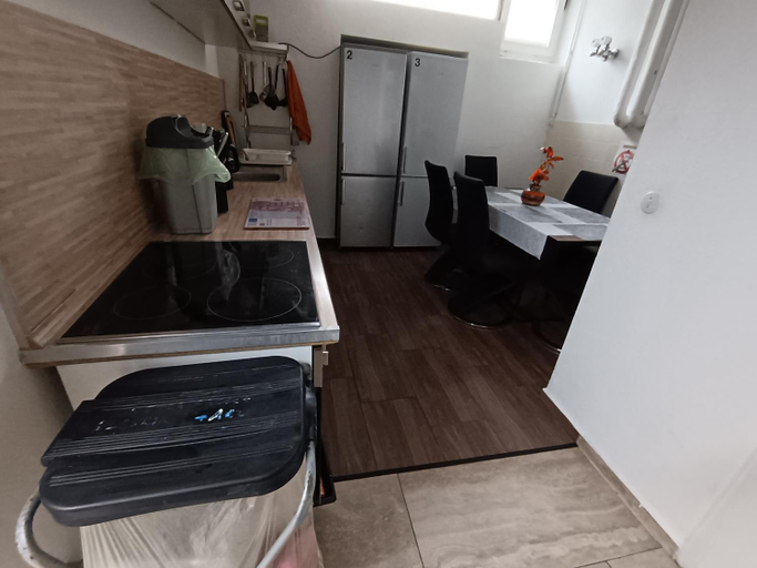 Others 4, 3 WG-geeignete Zimmer zur Selbstverpflegung, Esslingen