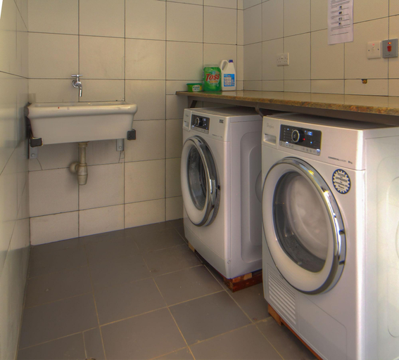 Bathroom 4, Highlands Suites Apartment Hotel, Dagoretti North