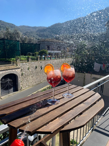 Others 4, Casa Barone con giardino, Napoli