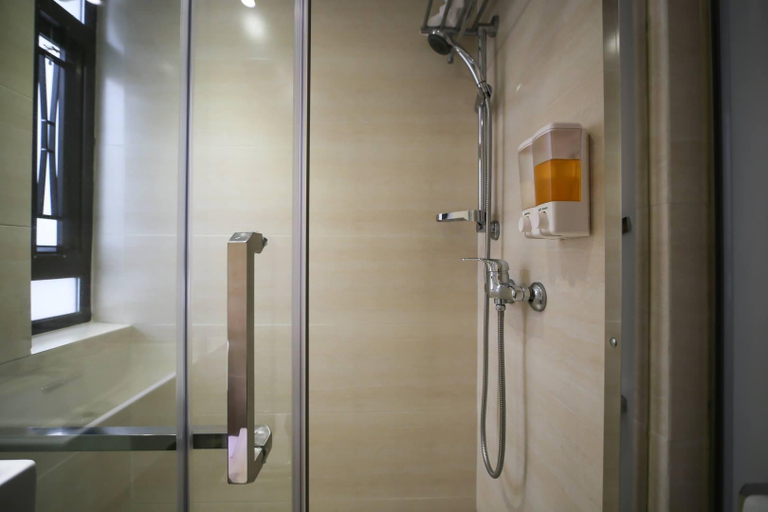 Bathroom 25