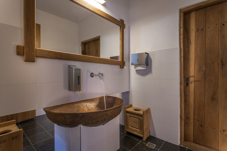 Bathroom, Hanul Vatra, Costesti