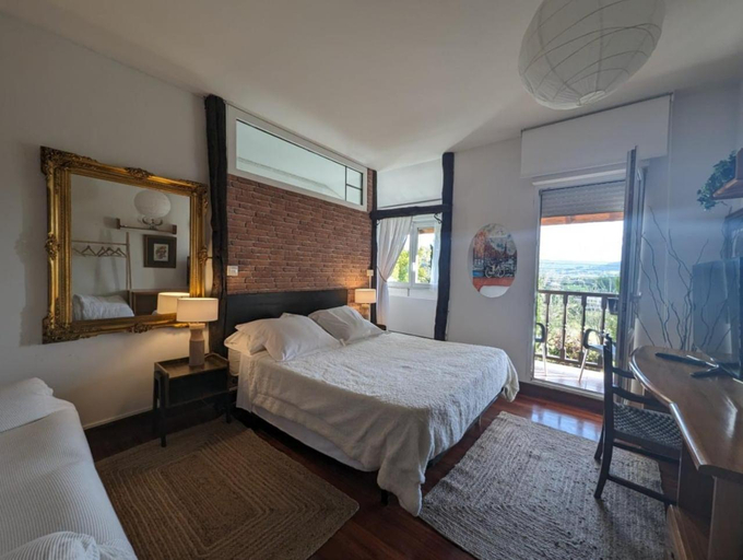 Bedroom 2, Casa Rural Bilbao Caserio Gondra, Vizcaya