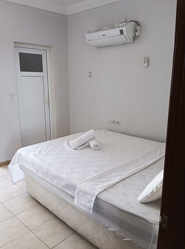 Bedroom 3, Duygu Otel Konaklama, Karataş