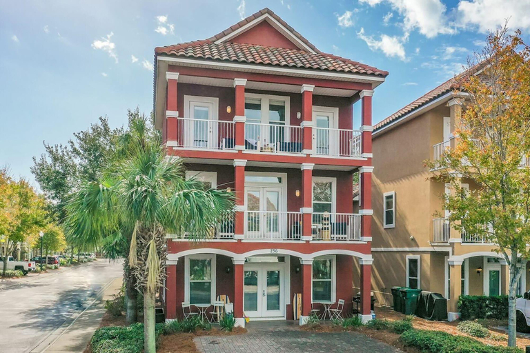 Exterior & Views