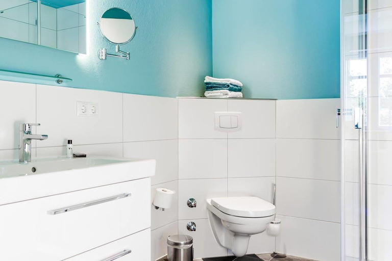 Bathroom 3, Hotel Klein Amsterdam, Nordfriesland