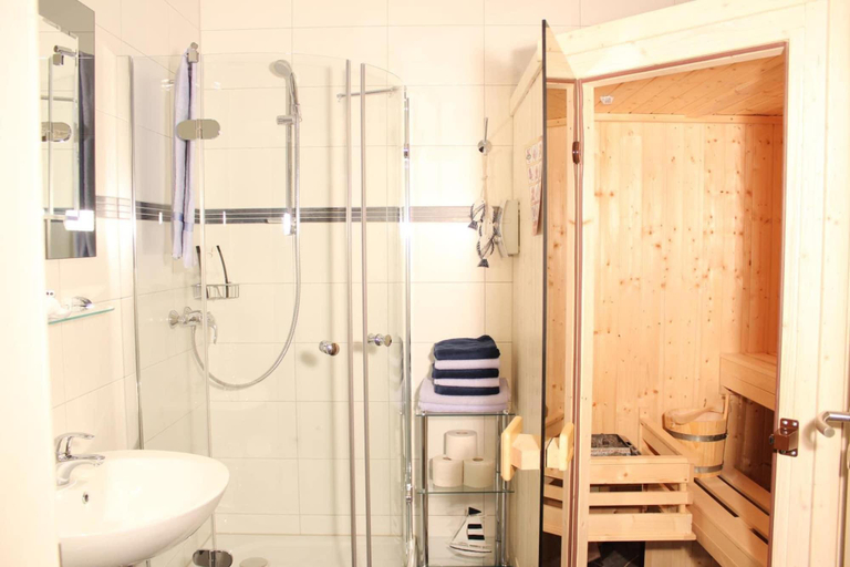 Bathroom 3, Aparthotel Museumshof, Ostholstein
