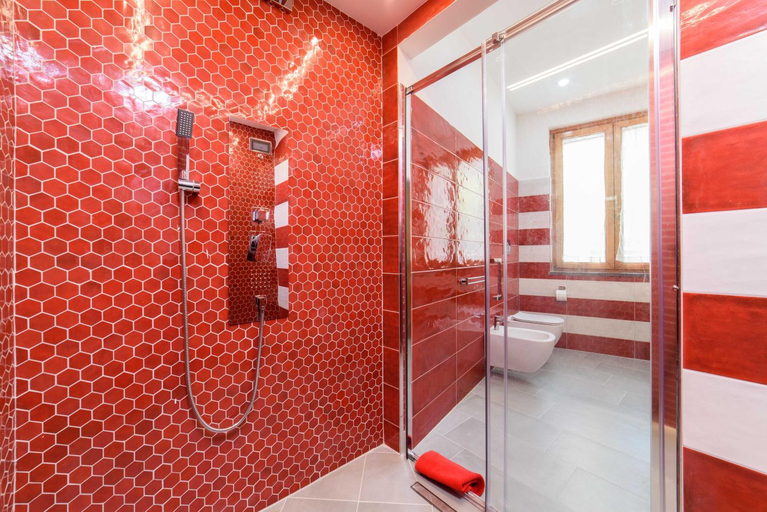 Others 2, Sara luxury rooms, Napoli