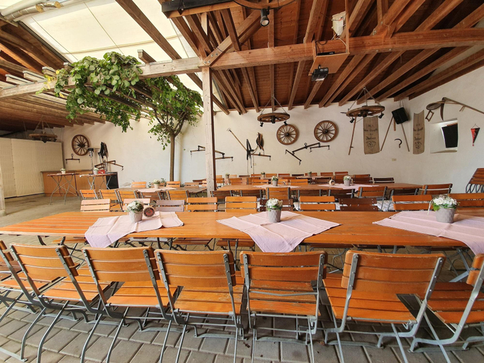 Business Facilities 3, Stempfle's Landgasthof Zum Kreuz, Ostalbkreis