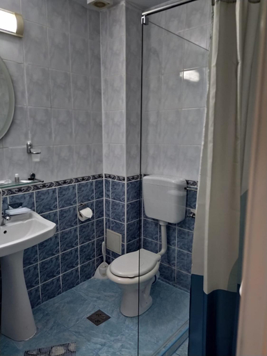Bathroom 4, Elixirum, Mangalia