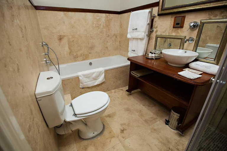 Bathroom 4, Mavuta Boutique Apartments, Capricorn