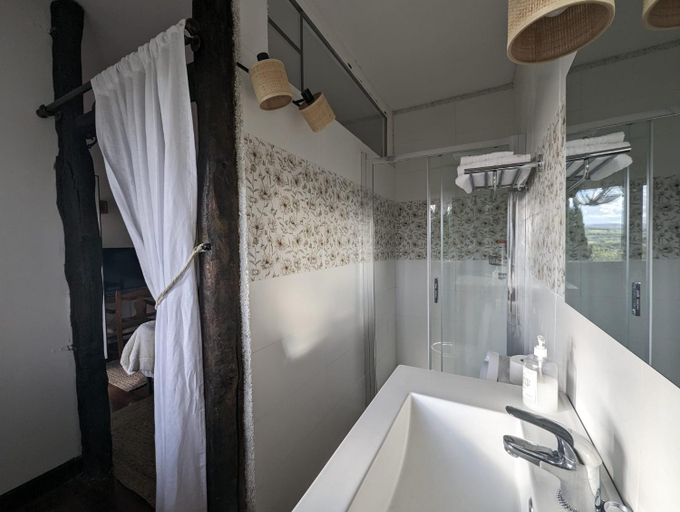 Bathroom 3, Casa Rural Bilbao Caserio Gondra, Vizcaya