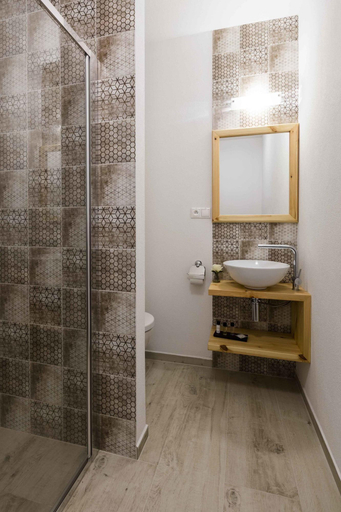 Bathroom 4, Rezort Gothal ApartmÃ¡ny a PenziÃ³ny, Ružomberok