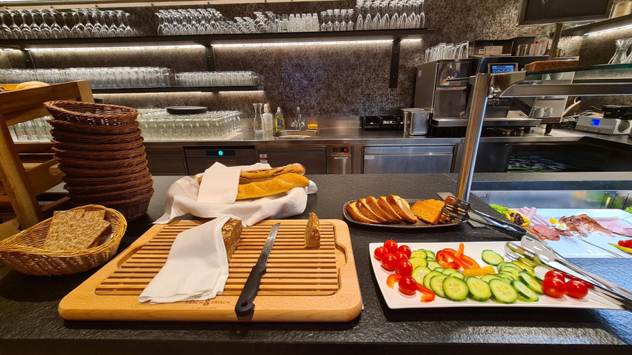 Food & Drinks 4, Alpstadt Lifestyle Hotel, Bludenz
