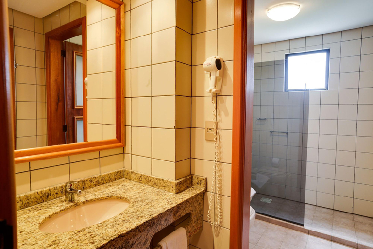 Bathroom 4, Hotel San Isidro, São Gabriel