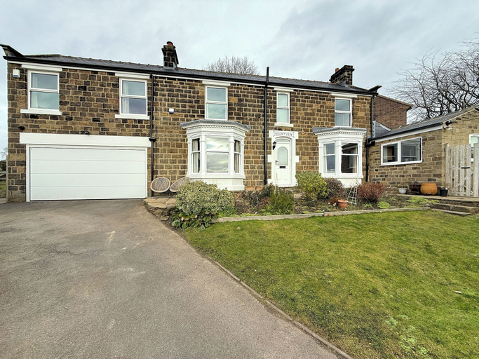 Exterior & Views 2, Spacious 4BR Retreat for 8, Derbyshire
