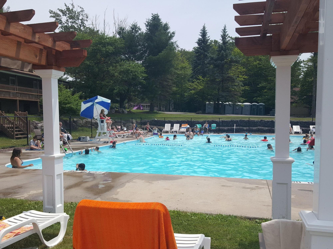 Sport & Beauty, Quiet and Cosy Chalet in Pocono, Monroe