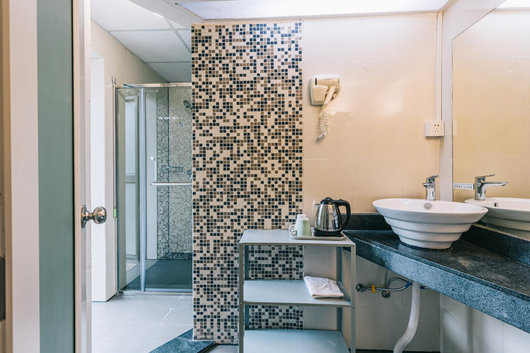 Bathroom 4, Shenzhen Loft Youth Hostel, Shenzhen