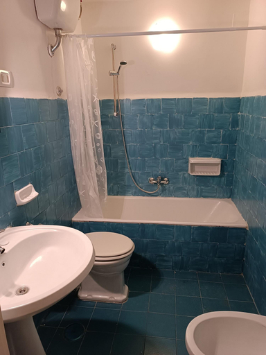 Bathroom 5, Bed Breakfast Le Cavallerizze, Napoli