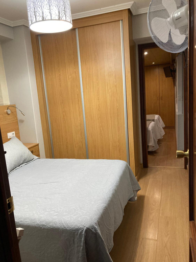 Others 5, Hostal Crisol X Liste Station, A Coruña