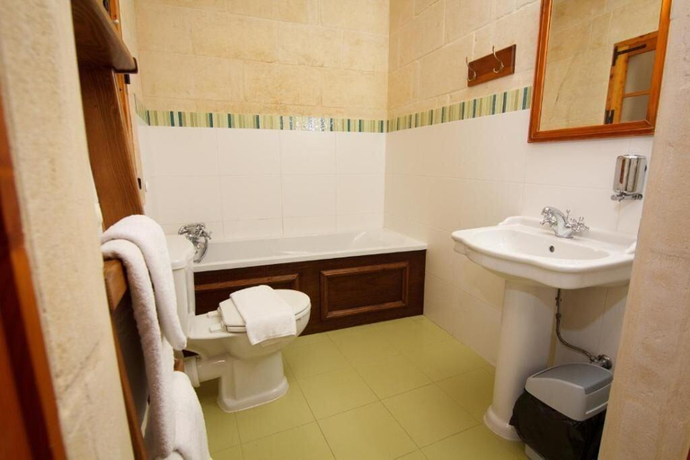 Bathroom 4, Maria's B&B