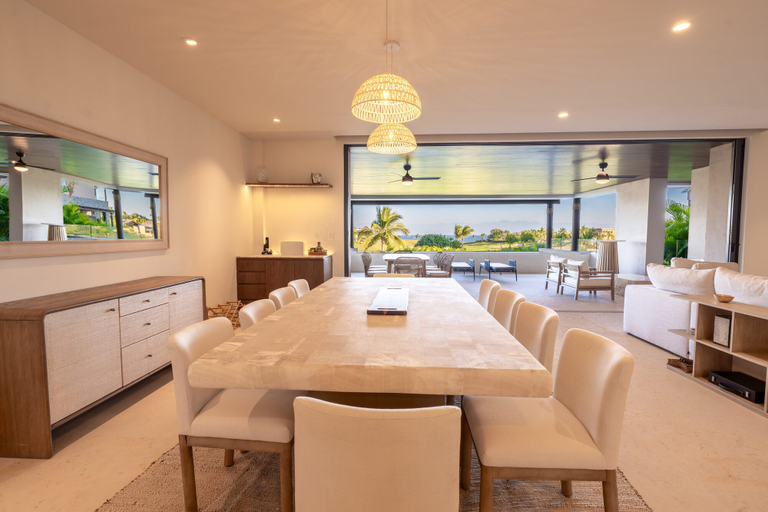 Food & Drinks 5, Tau Residences, Compostela