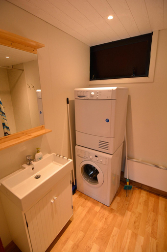 Bathroom 3, Bragdavellir Cottages, Djúpavogshreppur