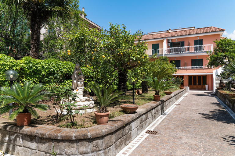 Exterior & Views 2, Villa Francesca Relais, Napoli