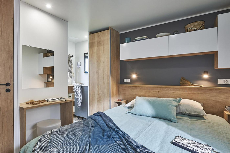 Bedroom, CAMPING Bassin Arcachon - LES GOELANDS, Gironde