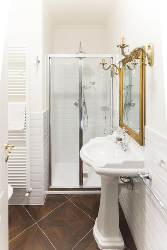 Bathroom 3, Alessia S Place, Como