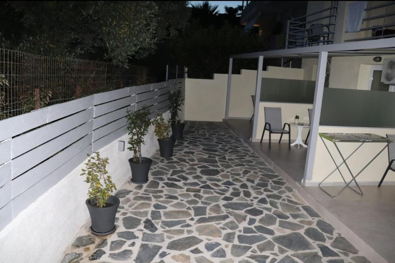 Others 5, Fiosal Apartments 2, Thessaly