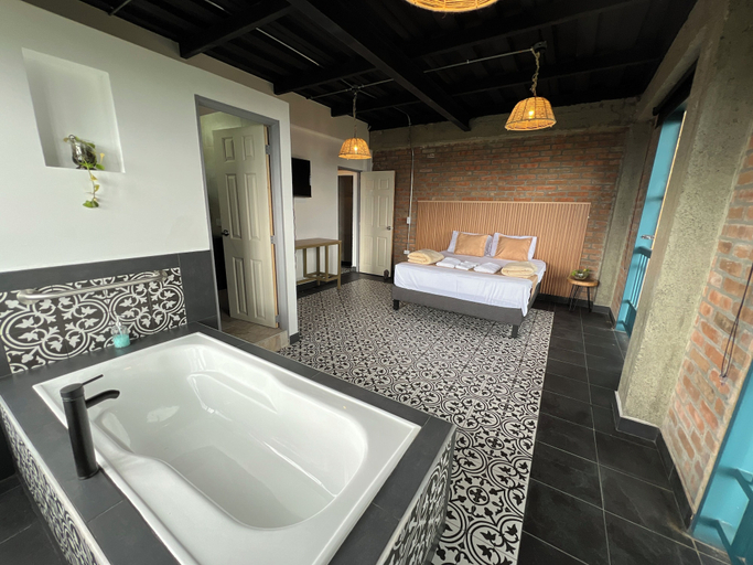 Bathroom 3, Mular Hotel, Filandia