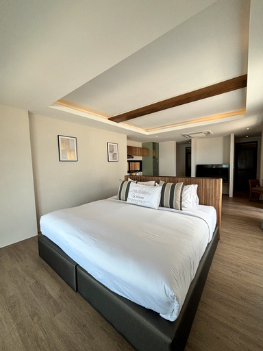 Bedroom 16