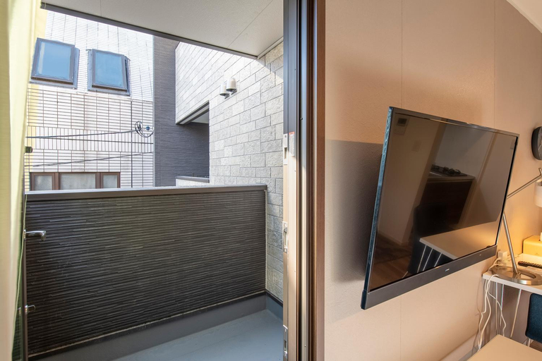 Others 4, Livion III, Nakano City