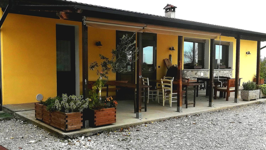 Others 3, Agriturismo "La di Buiat, Udine