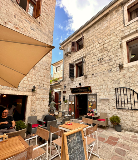 Exterior & Views 3, Vita Mundo